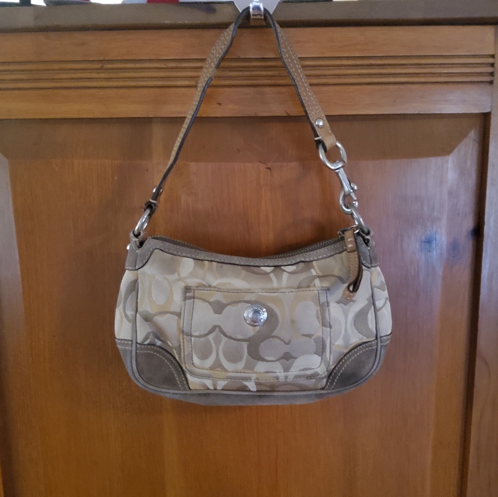 Authentic Coach 2171 Tan Baguette VGUC